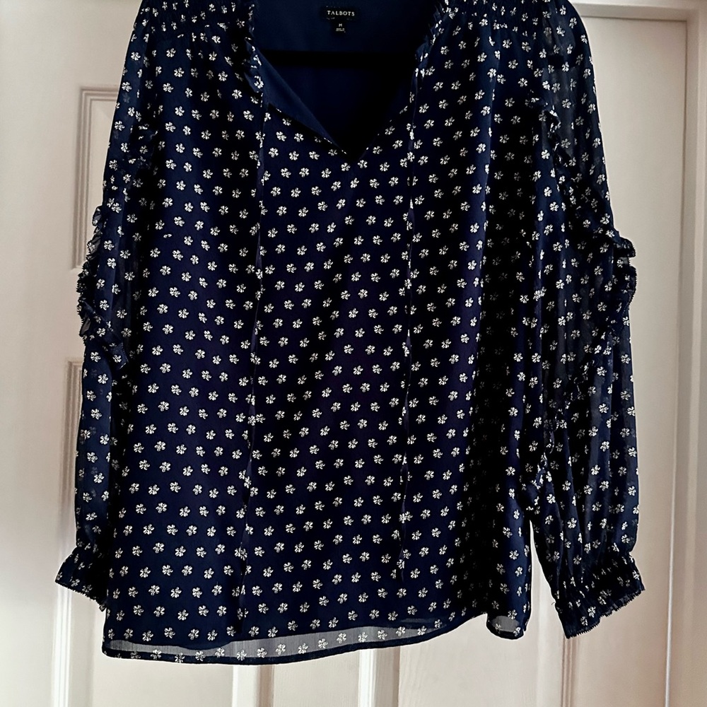 TALBOTS SMOCKED SHOULDER TIE-NECK TOP - FLORAL - Picture 4 of 6